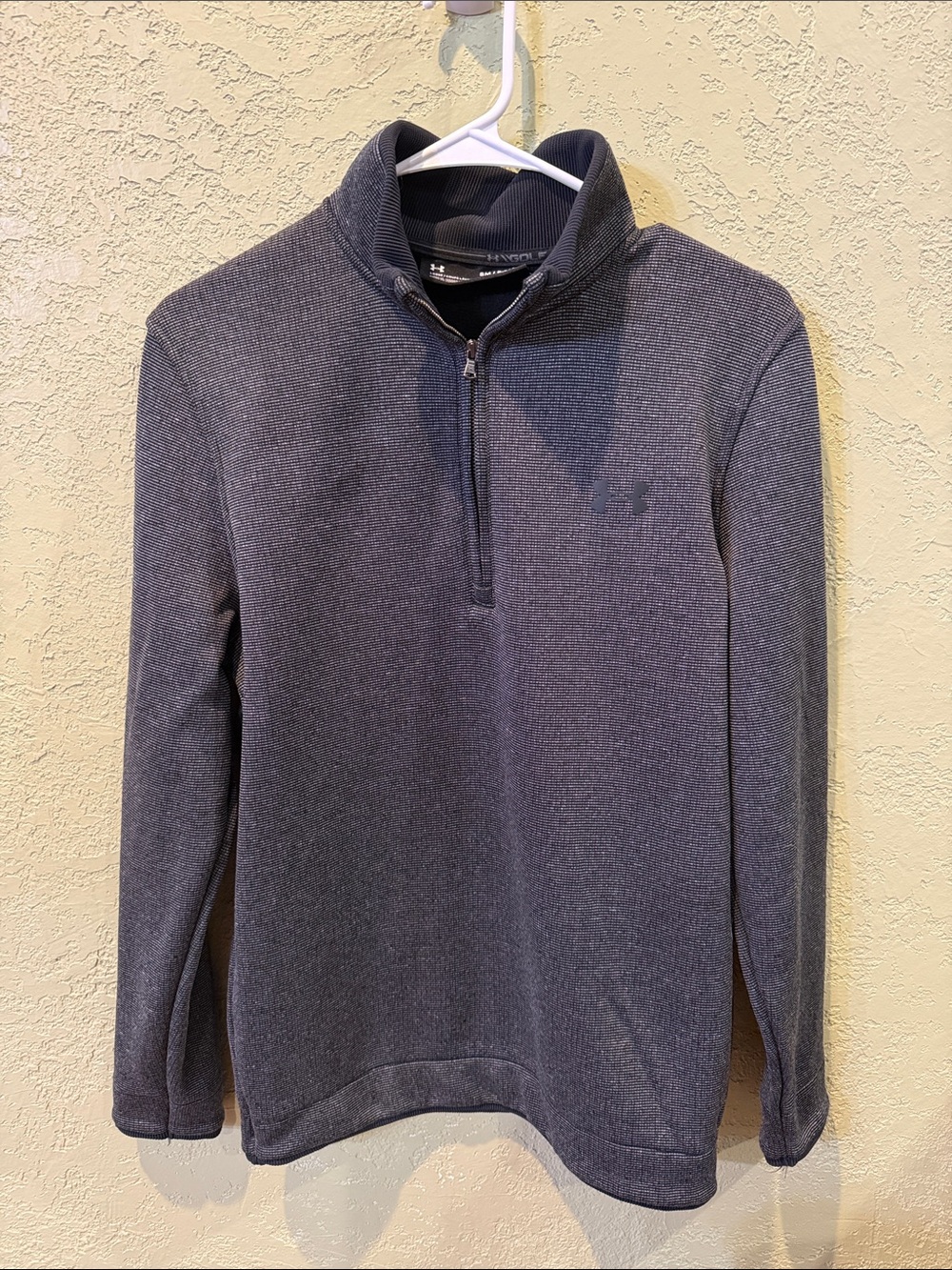 Under Armour Men’s Dark Charcoal Half-Zip Pullover